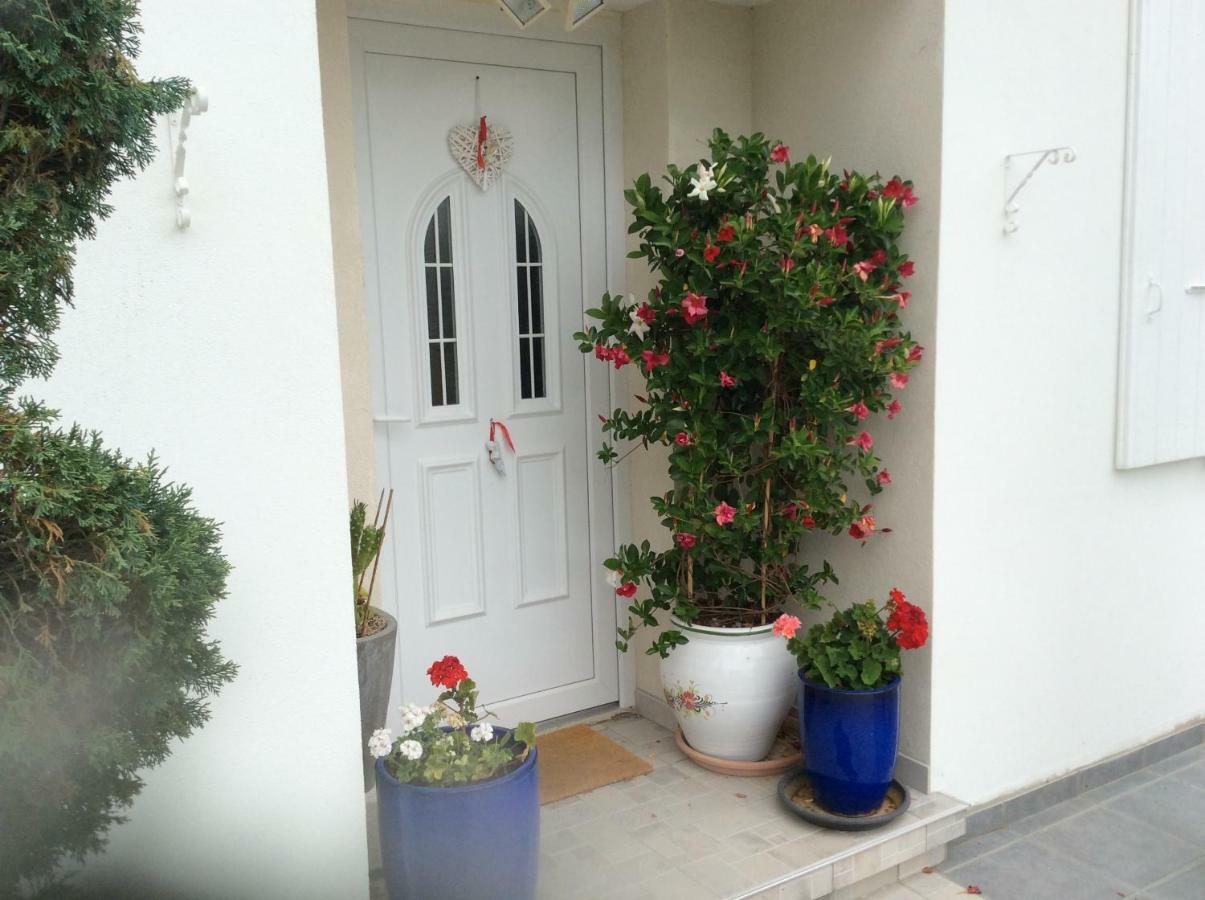 Gites Et Chambres D'Hotes Les Roses The Hauterives Exterior photo