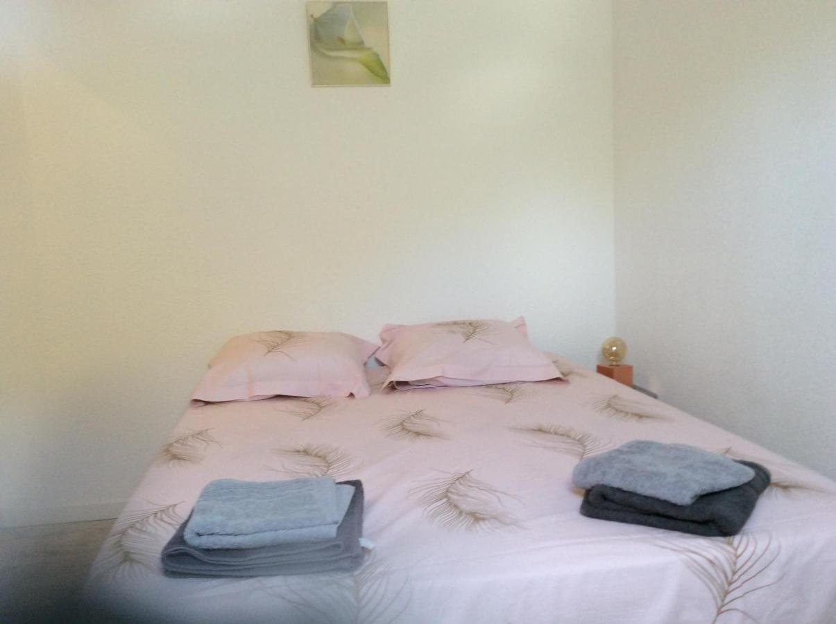 Gites Et Chambres D'Hotes Les Roses The Hauterives Exterior photo