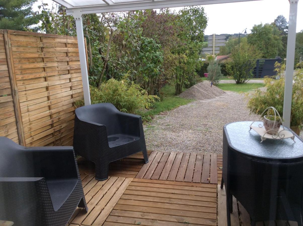 Gites Et Chambres D'Hotes Les Roses The Hauterives Exterior photo